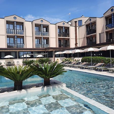 River Park Hotel أَميليا المظهر الخارجي الصورة